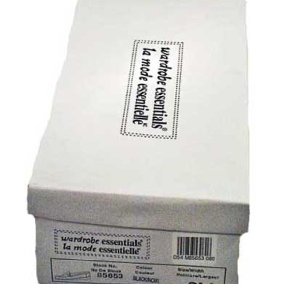 LOAFERS, FLOWER CUT-OUTS, BLACK, SZ 8B, SOFT LEATHER, PADDED LINING, CUTE, BY - Picture 3 of 7